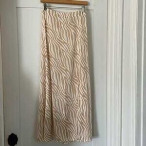 Elegant Cream Zebra Print Skirt